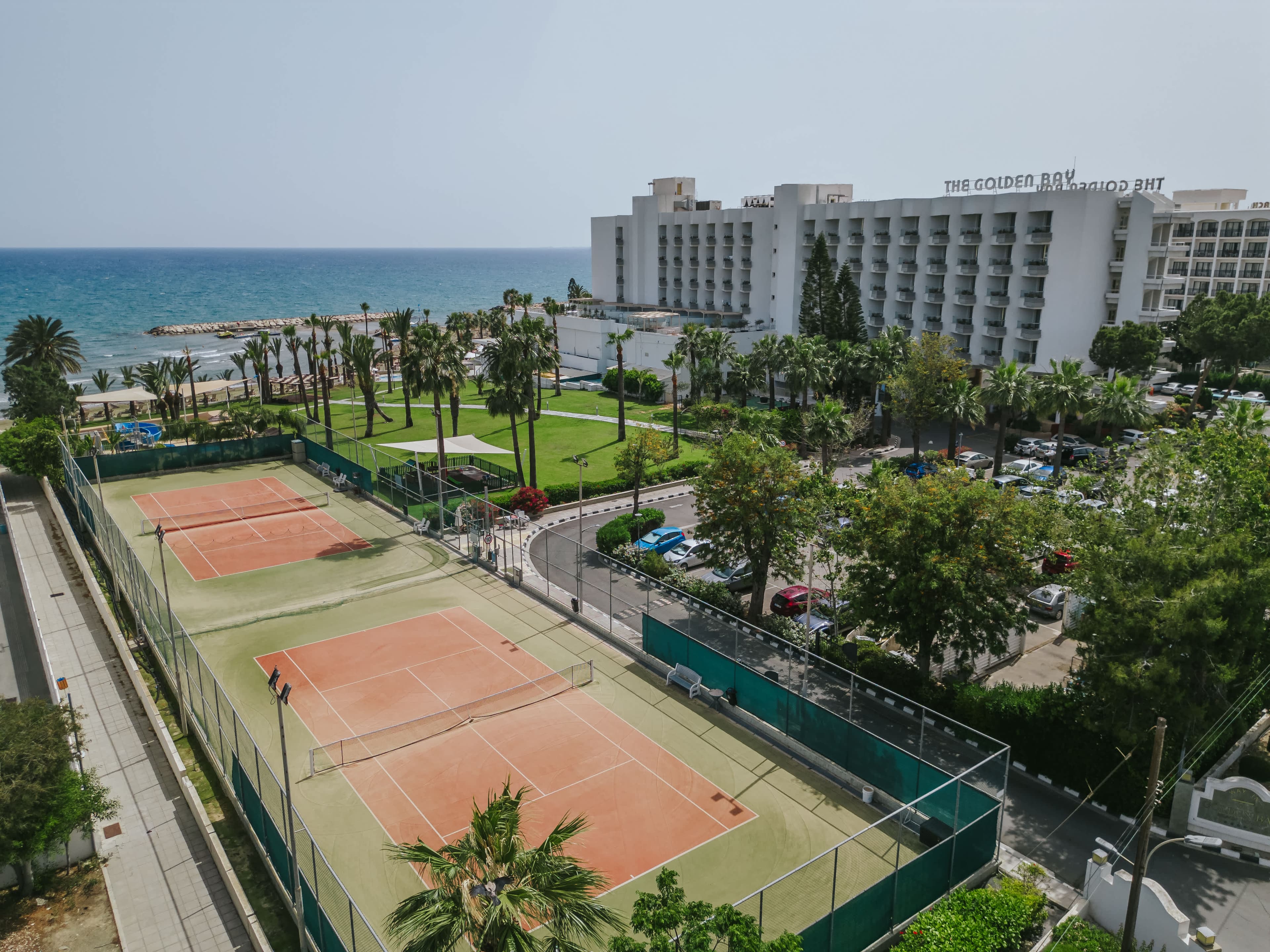 The Golden Bay Beach Hotel Ansicht 3