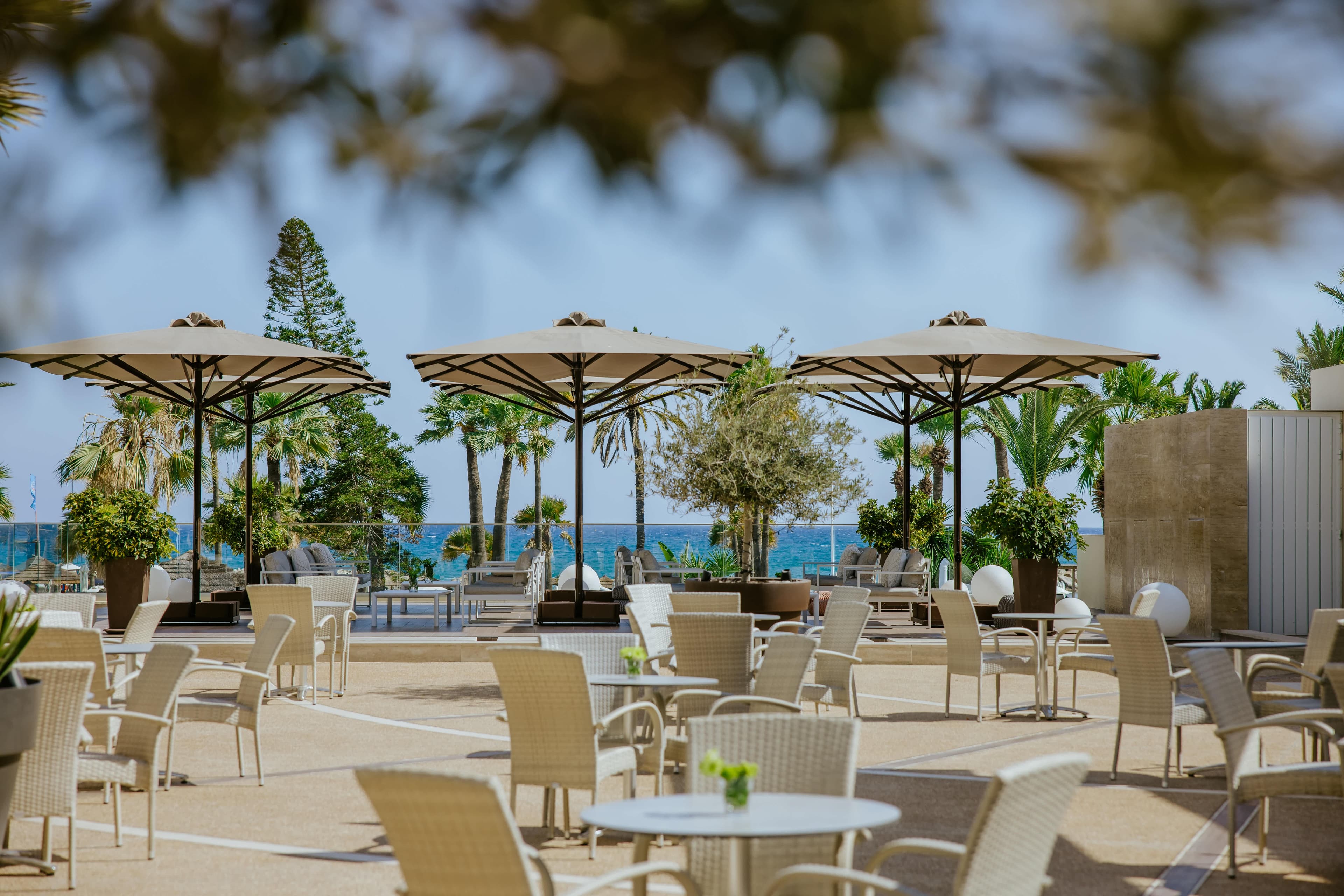 The Golden Bay Beach Hotel Ansicht 10