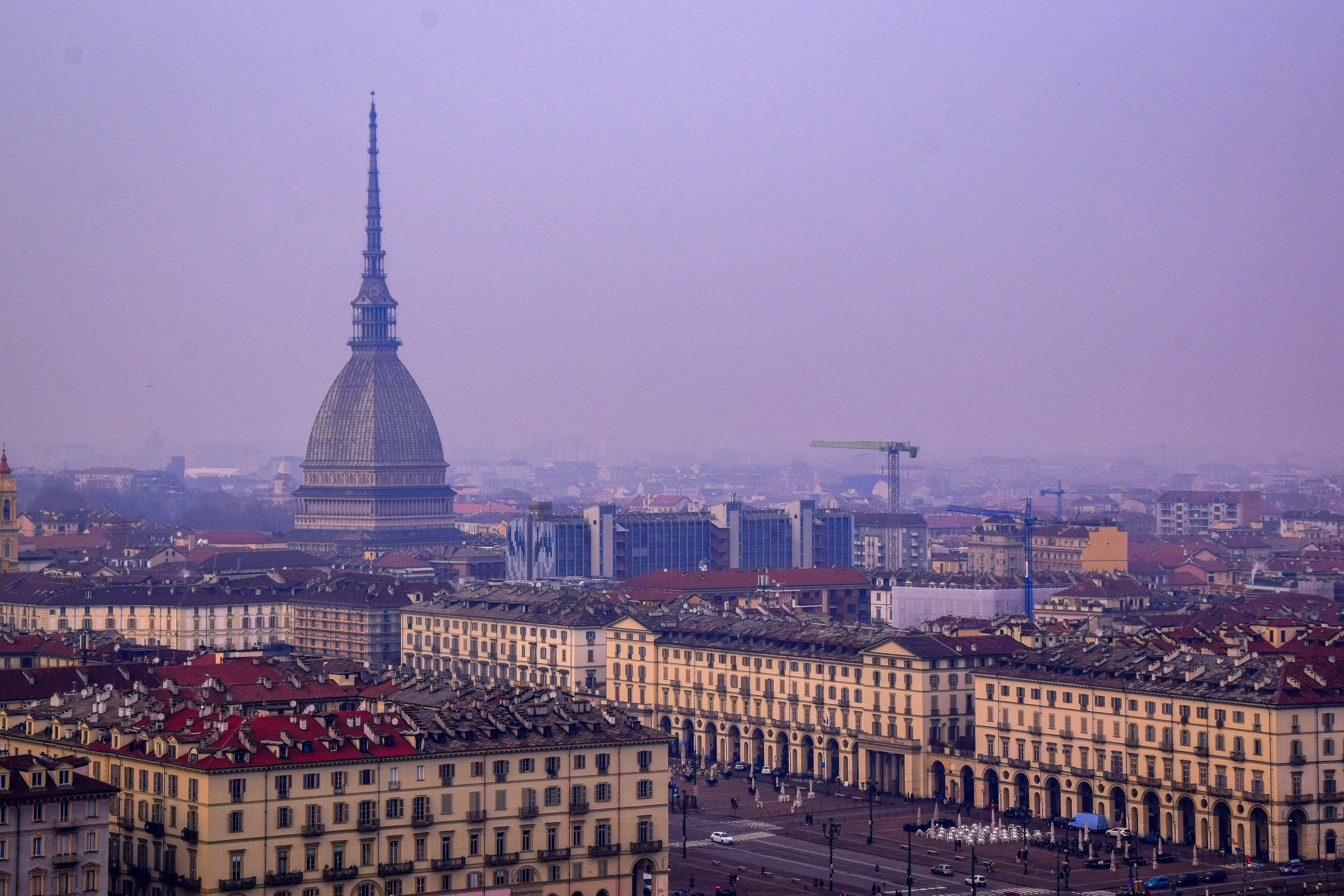 a large building in a city